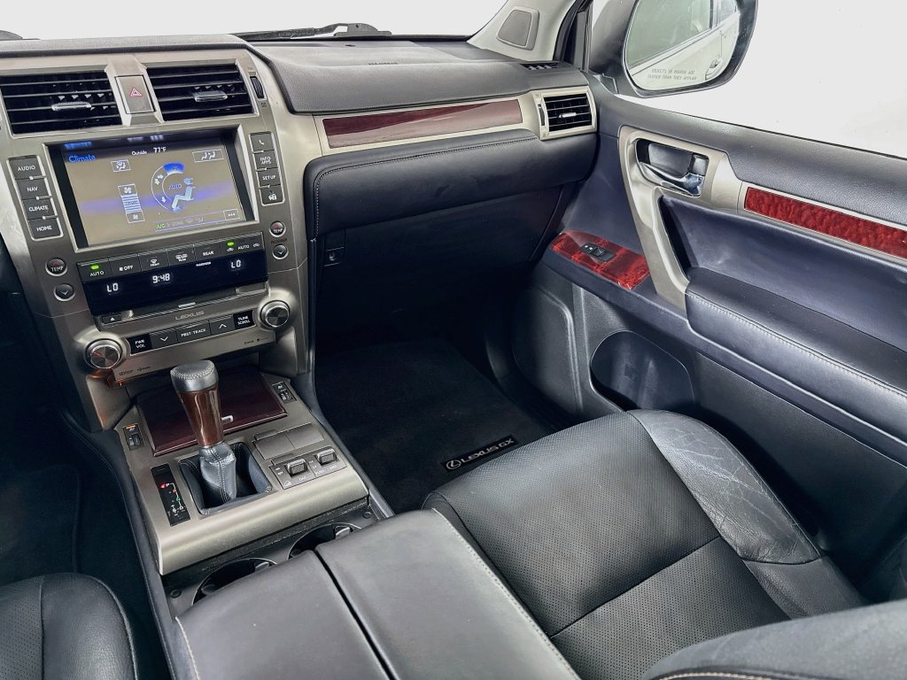 Used 2018 Lexus GX 460 Premium w/ Premium Package AWD/4WD image 24