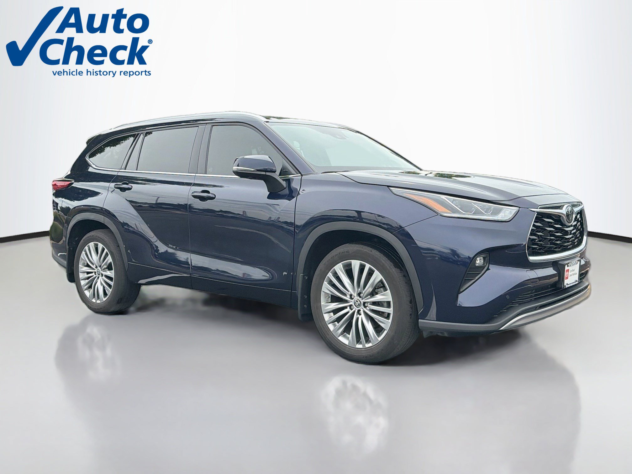 Used 2023 Toyota Highlander Platinum AWD/4WD image 1