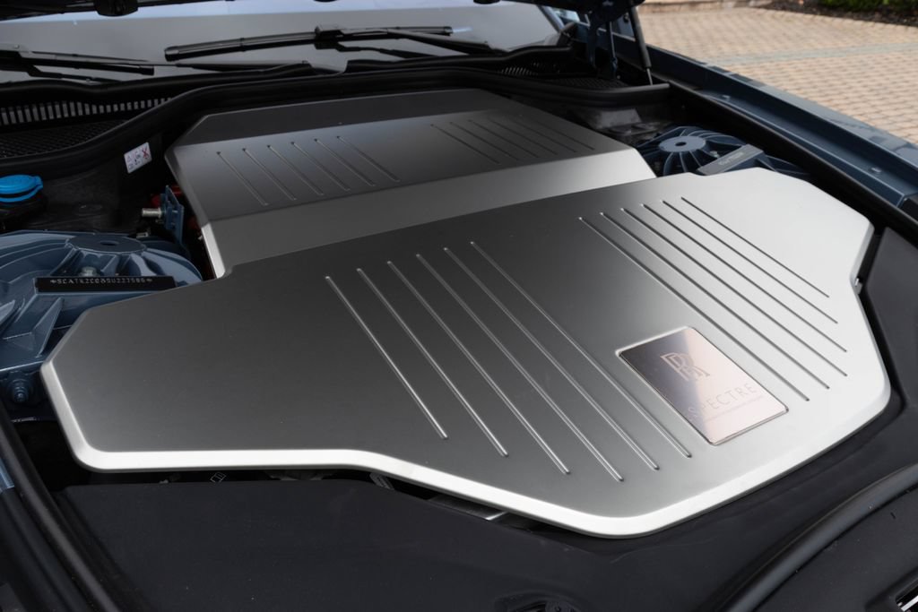Used 2025 Rolls-Royce Spectre w/ Leather Finishing Pack AWD/4WD image 60