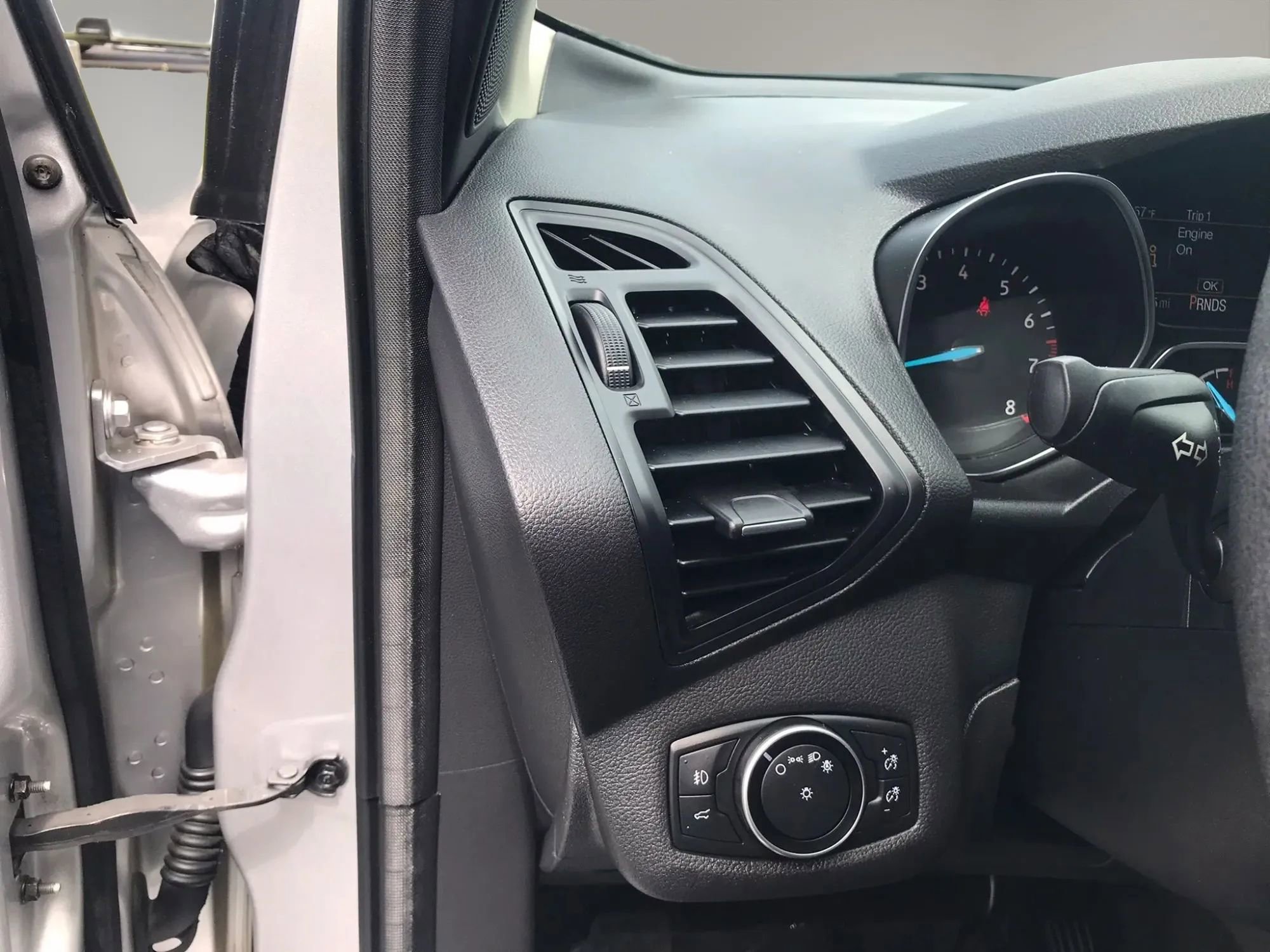Used 2017 Ford Escape SE AWD/4WD image 14