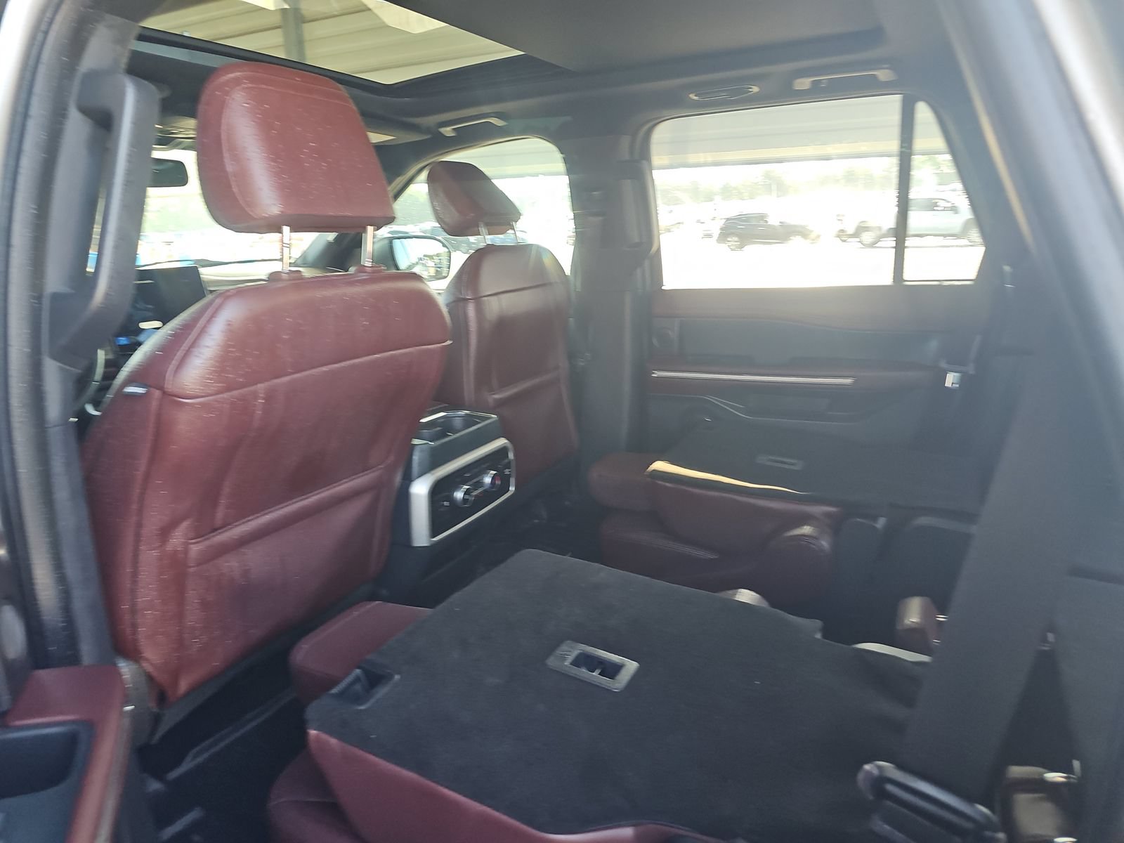 Used 2022 Ford Expedition Limited AWD/4WD image 14
