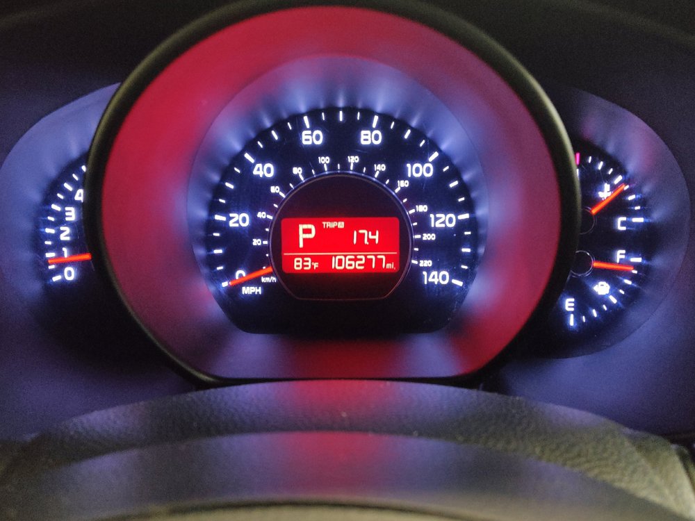 Used 2016 Kia Soul + FWD image 23