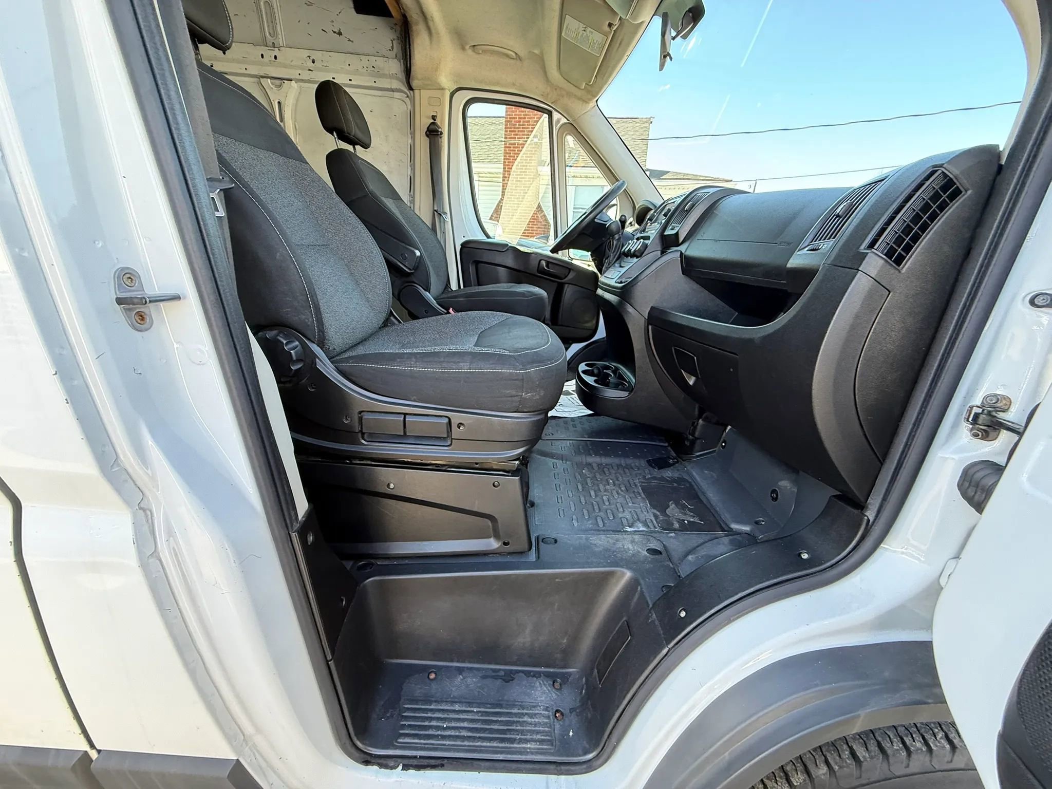 Used 2014 RAM ProMaster 3500 w/ Premium Appearance Group image 34