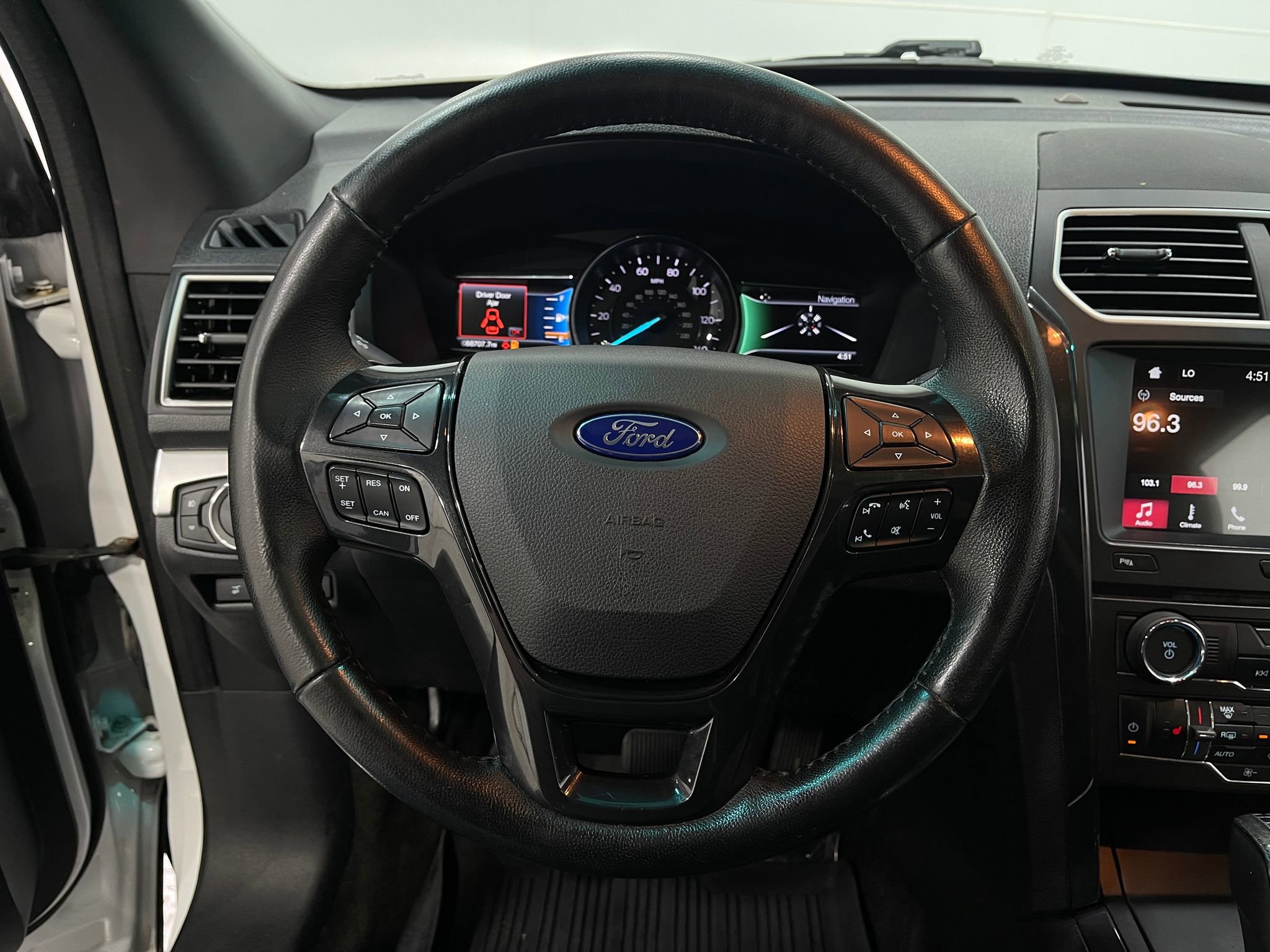 Used 2017 Ford Explorer XLT w/ Equipment Group 202A image 22