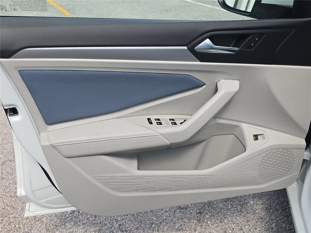 New 2026 Volkswagen Jetta SE FWD image 14