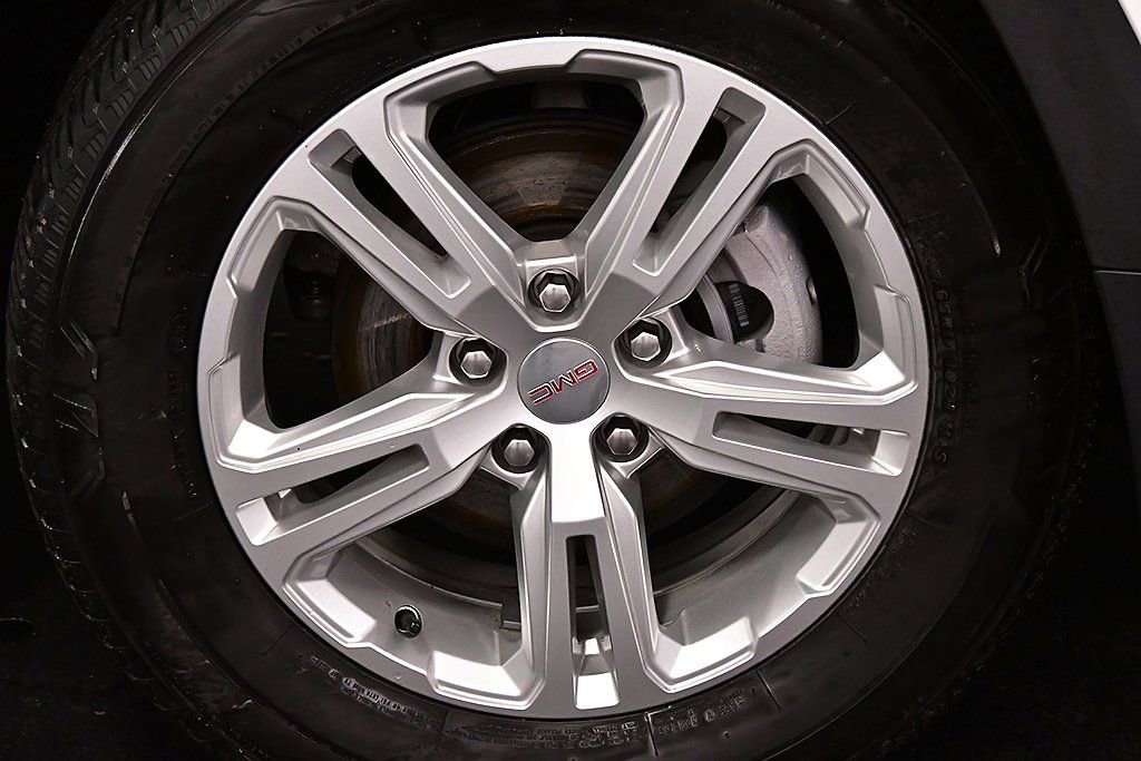 Used 2024 GMC Terrain SLE AWD/4WD image 9