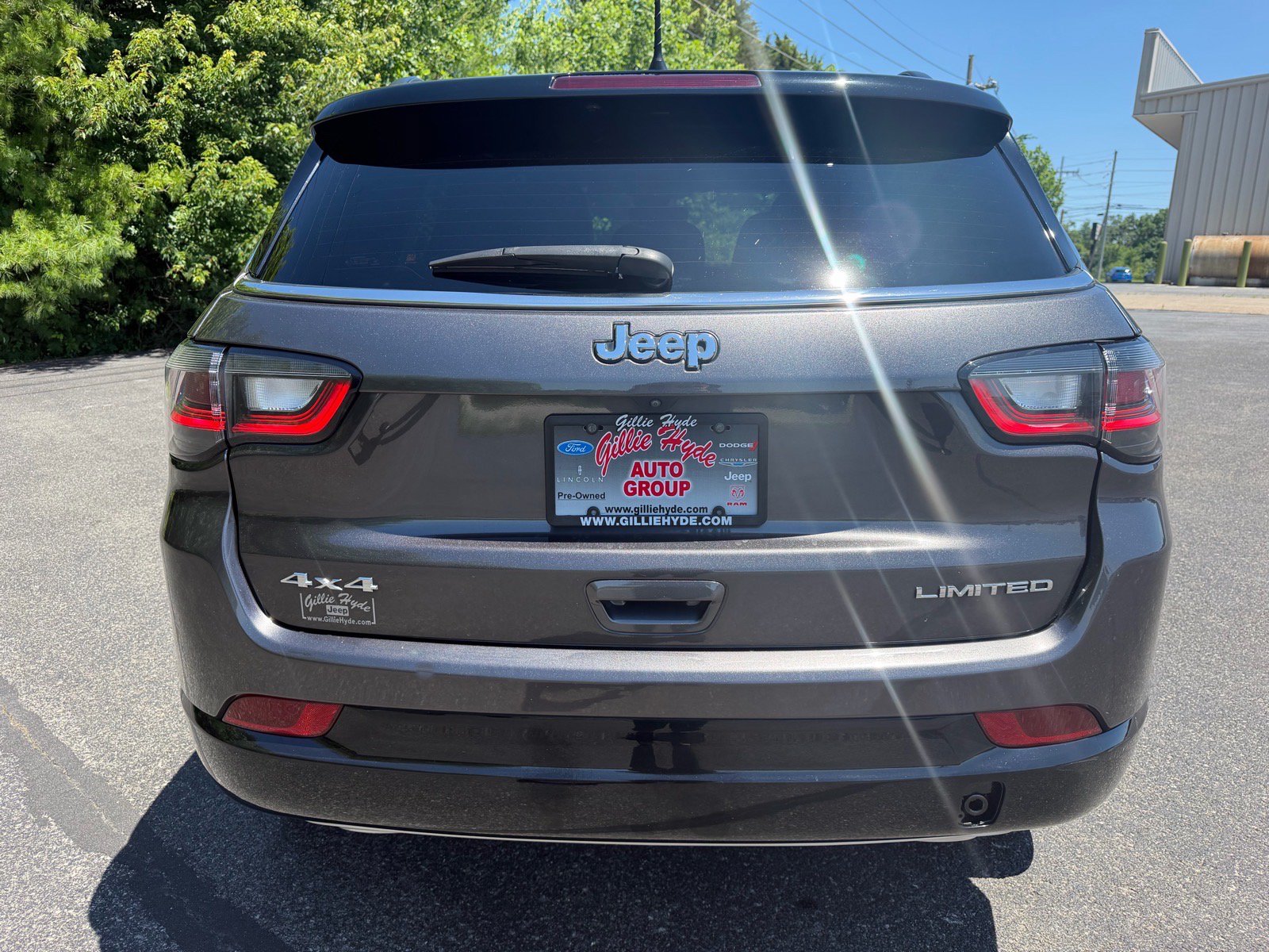 Used 2023 Jeep Compass Limited w/ Elite Group AWD/4WD image 15