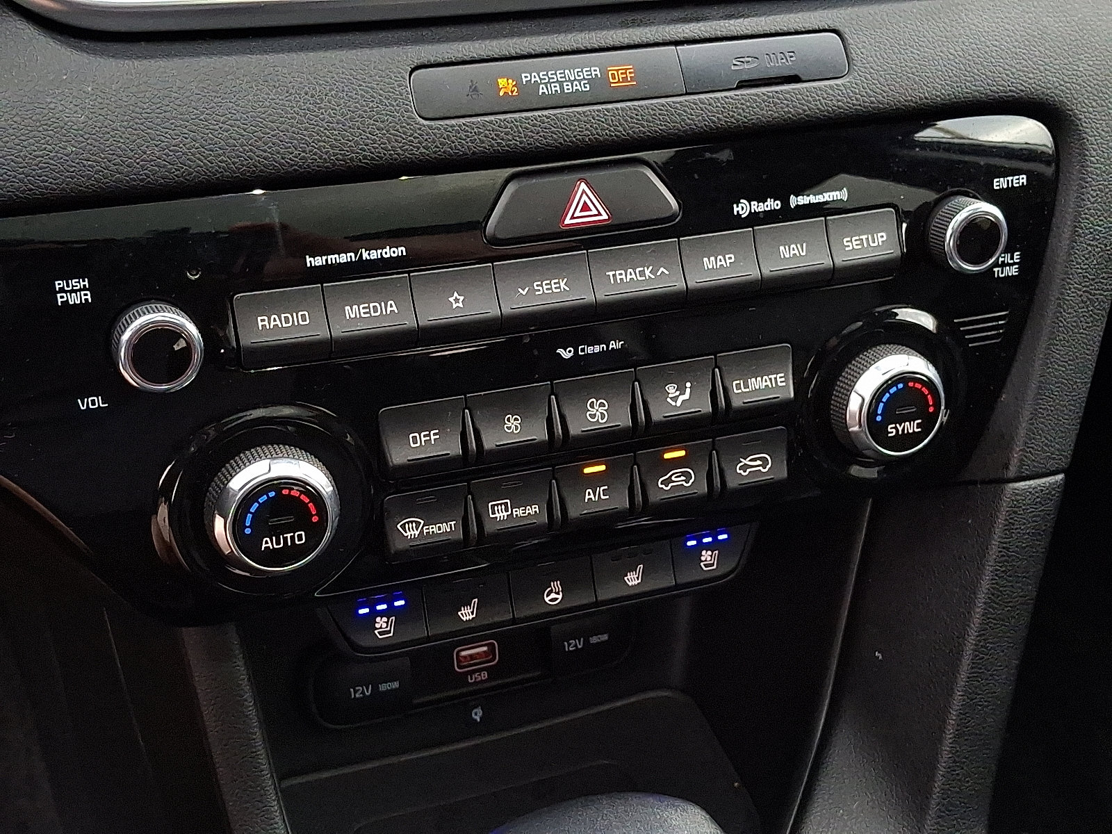 Used 2022 Kia Sportage EX w/ EX Technology Package image 16