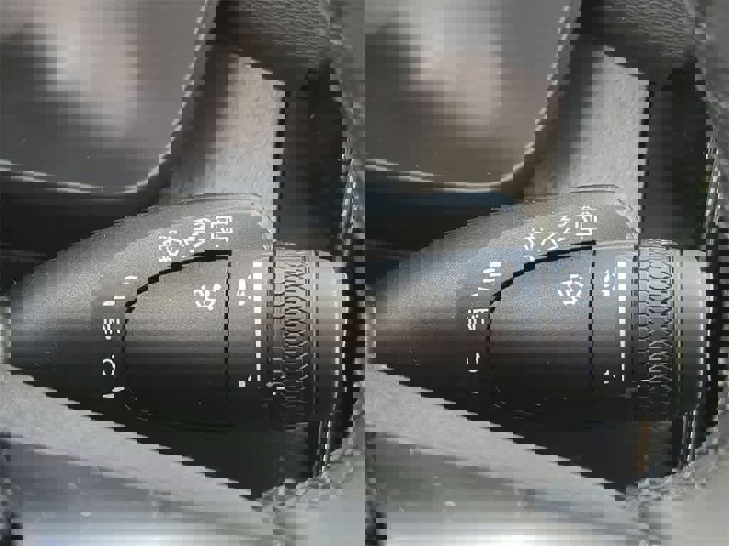 New 2026 Volvo XC40 B5 Plus w/ Protection Package Premier image 24