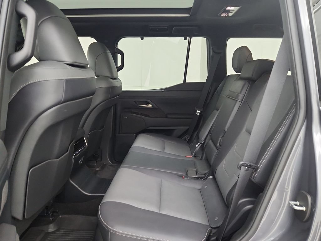 Used 2024 Lexus GX 550 w/ Accessory Package (2T) AWD/4WD image 36