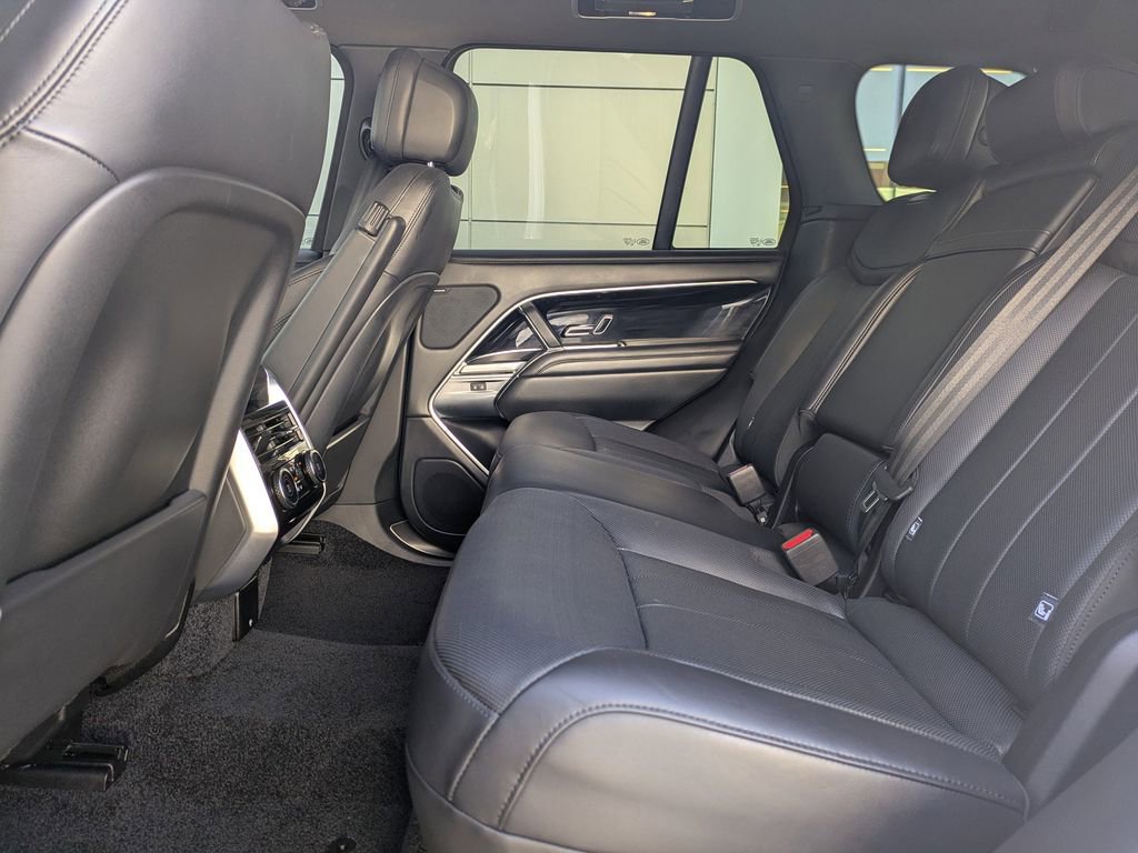 Used 2023 Land Rover Range Rover SE AWD/4WD image 16