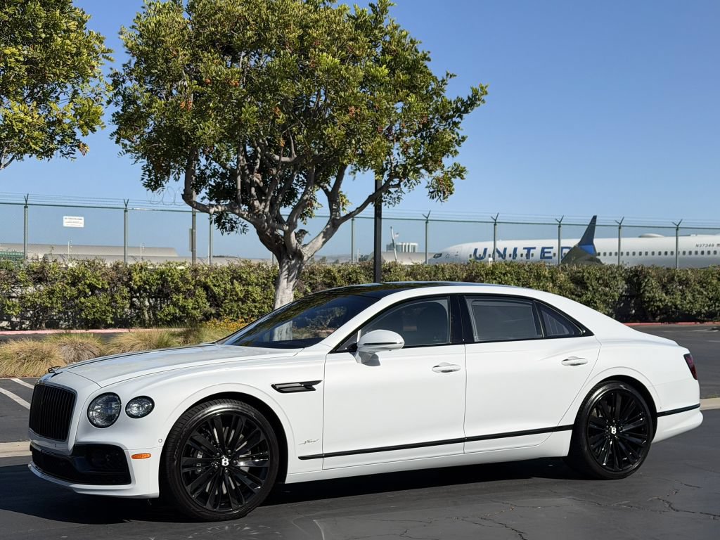 Used 2023 Bentley Flying Spur W12 AWD/4WD image 14