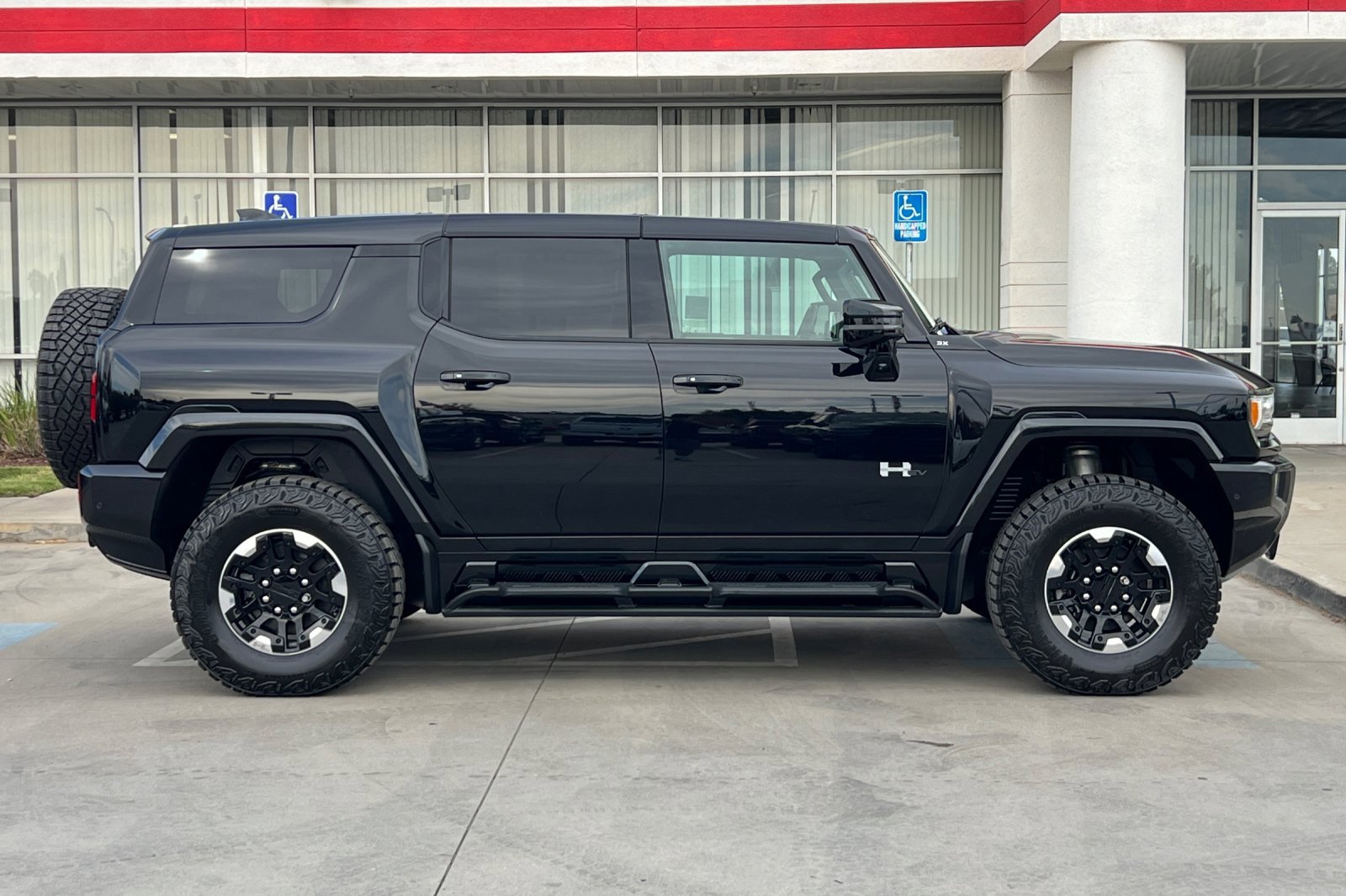 New 2025 GMC Hummer EV 3X w/ Extreme Off-Road Package image 8