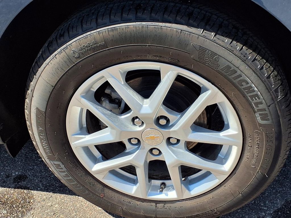 Used 2024 Chevrolet Equinox LS w/ LS Convenience Package FWD image 9