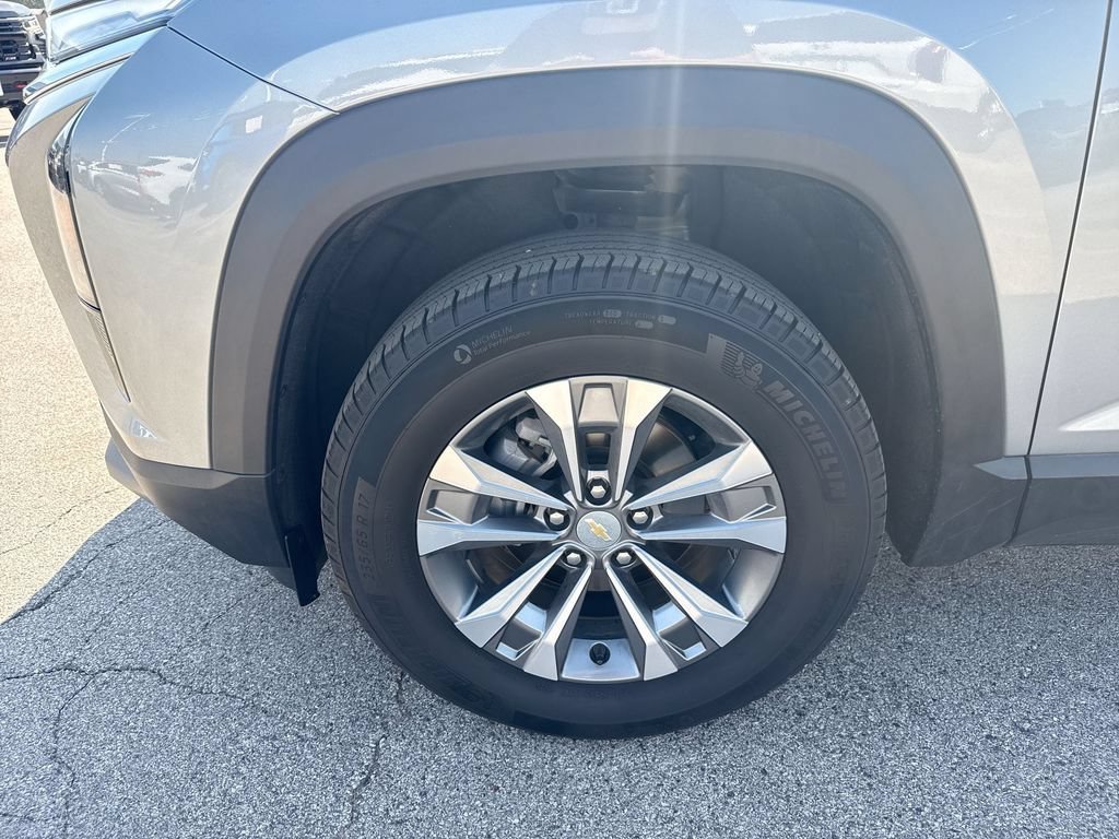 Used 2026 Chevrolet Equinox LT AWD/4WD image 37