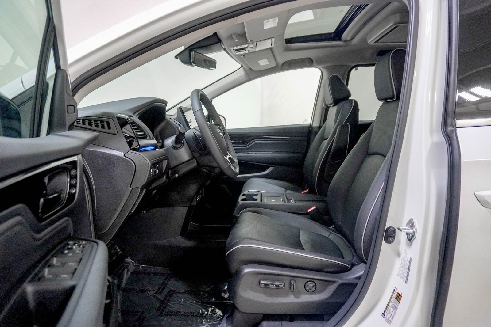 Certified 2026 Honda Odyssey Elite image 21