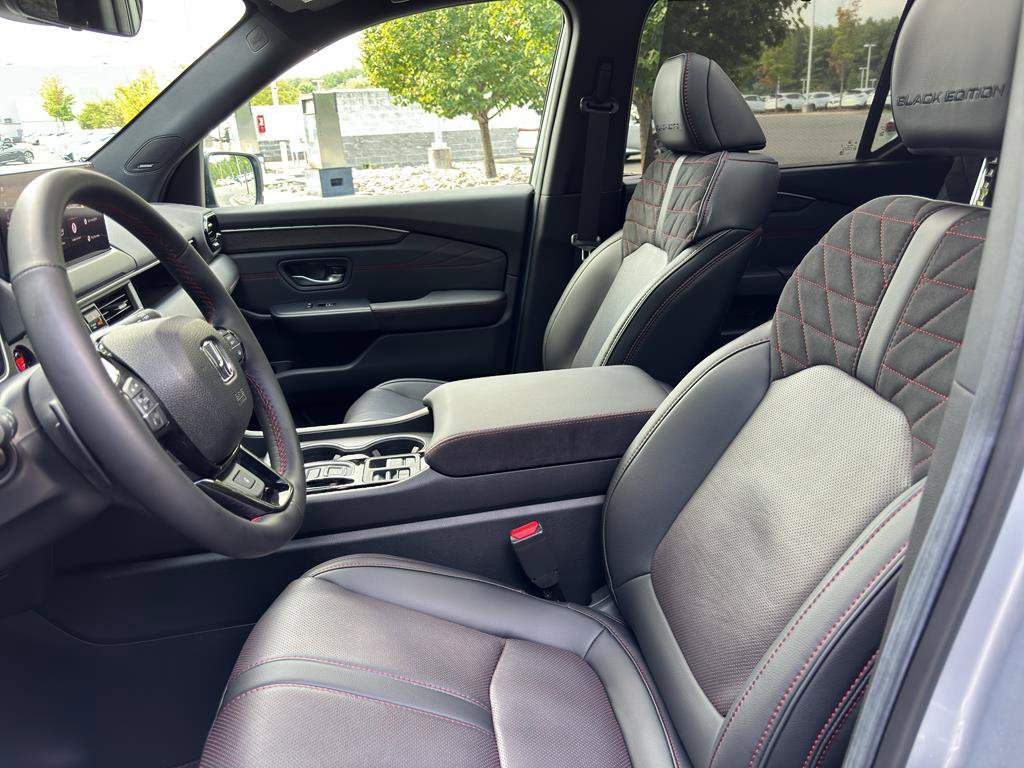 Certified 2026 Honda Pilot Black Edition image 22