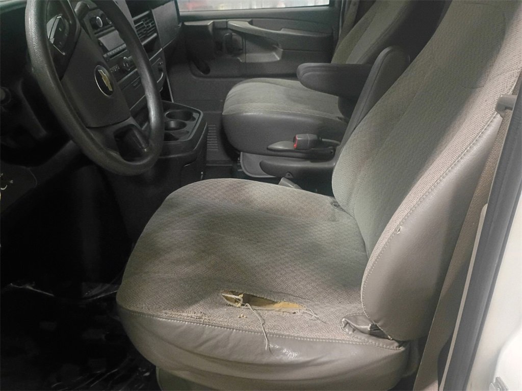 Used 2013 Chevrolet Express 1500 image 10