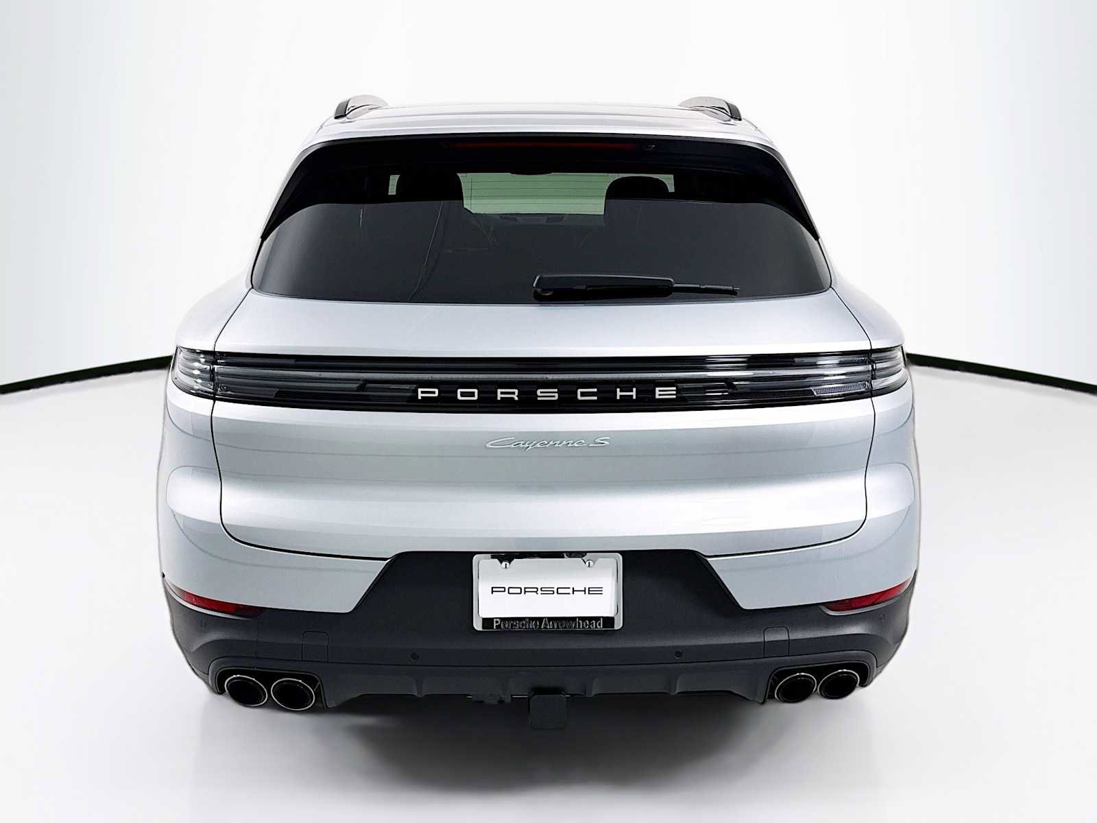 New 2026 Porsche Cayenne S image 10