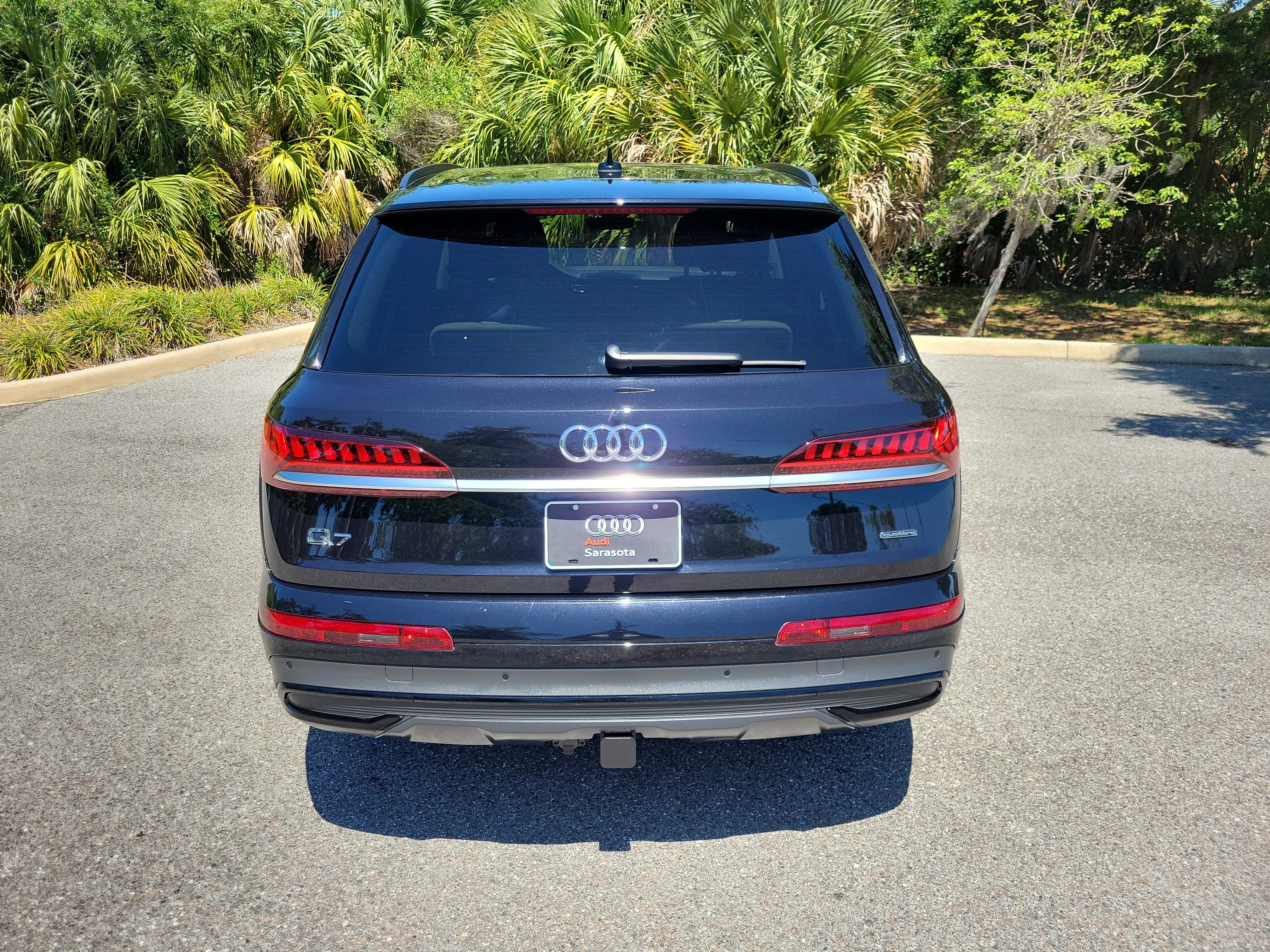 Used 2021 Audi Q7 3.0T Premium Plus w/ Premium Plus Package AWD/4WD image 5
