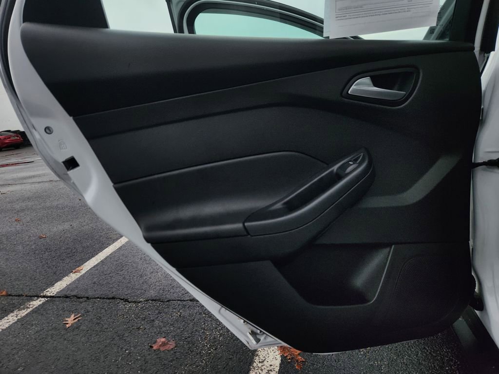 Used 2016 Ford Focus SE image 10