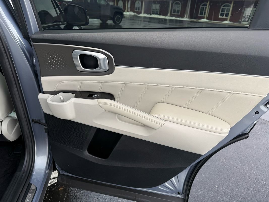 Used 2021 Kia Sorento SX image 23