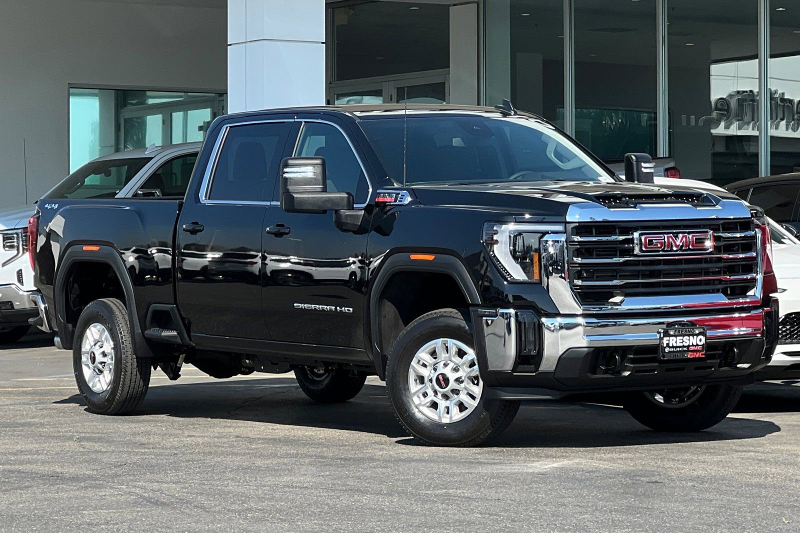 New 2026 GMC Sierra 2500 SLE image 2