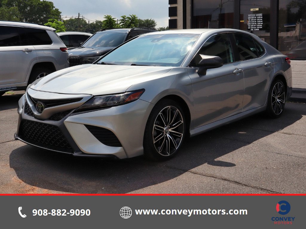 Used 2020 Toyota Camry LE FWD image 1