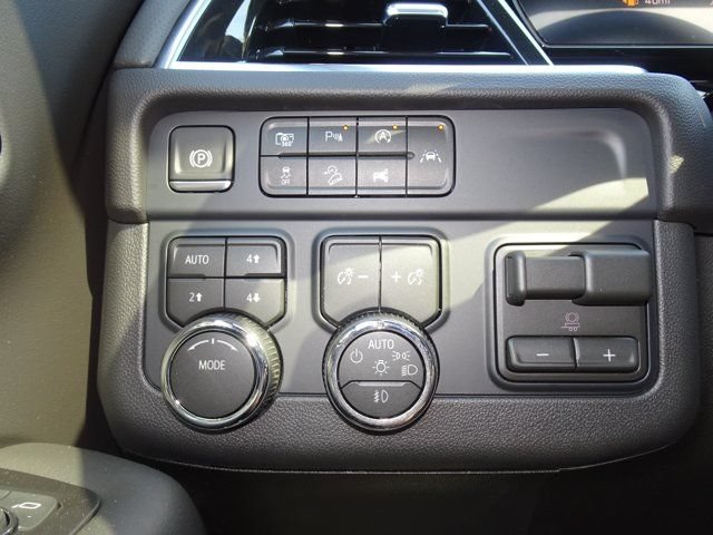 New 2026 Chevrolet Suburban Premier AWD/4WD image 15