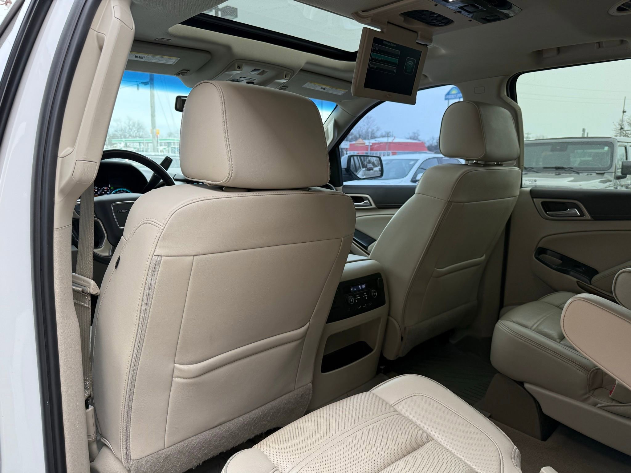 Used 2019 GMC Yukon Denali image 34