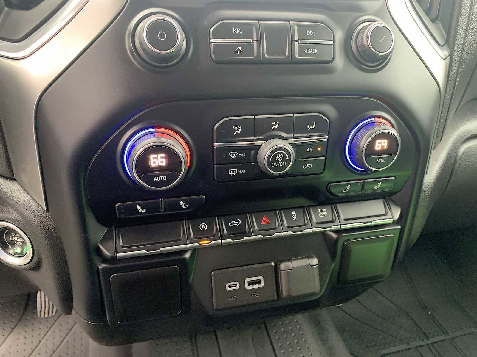 Certified 2019 Chevrolet Silverado 1500 LT w/ All-Star Edition image 17