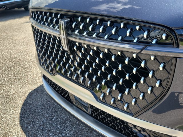 Certified 2024 Lincoln Nautilus Reserve AWD/4WD image 12