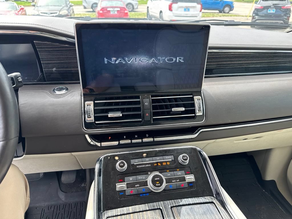 Used 2023 Lincoln Navigator Black Label AWD/4WD image 13