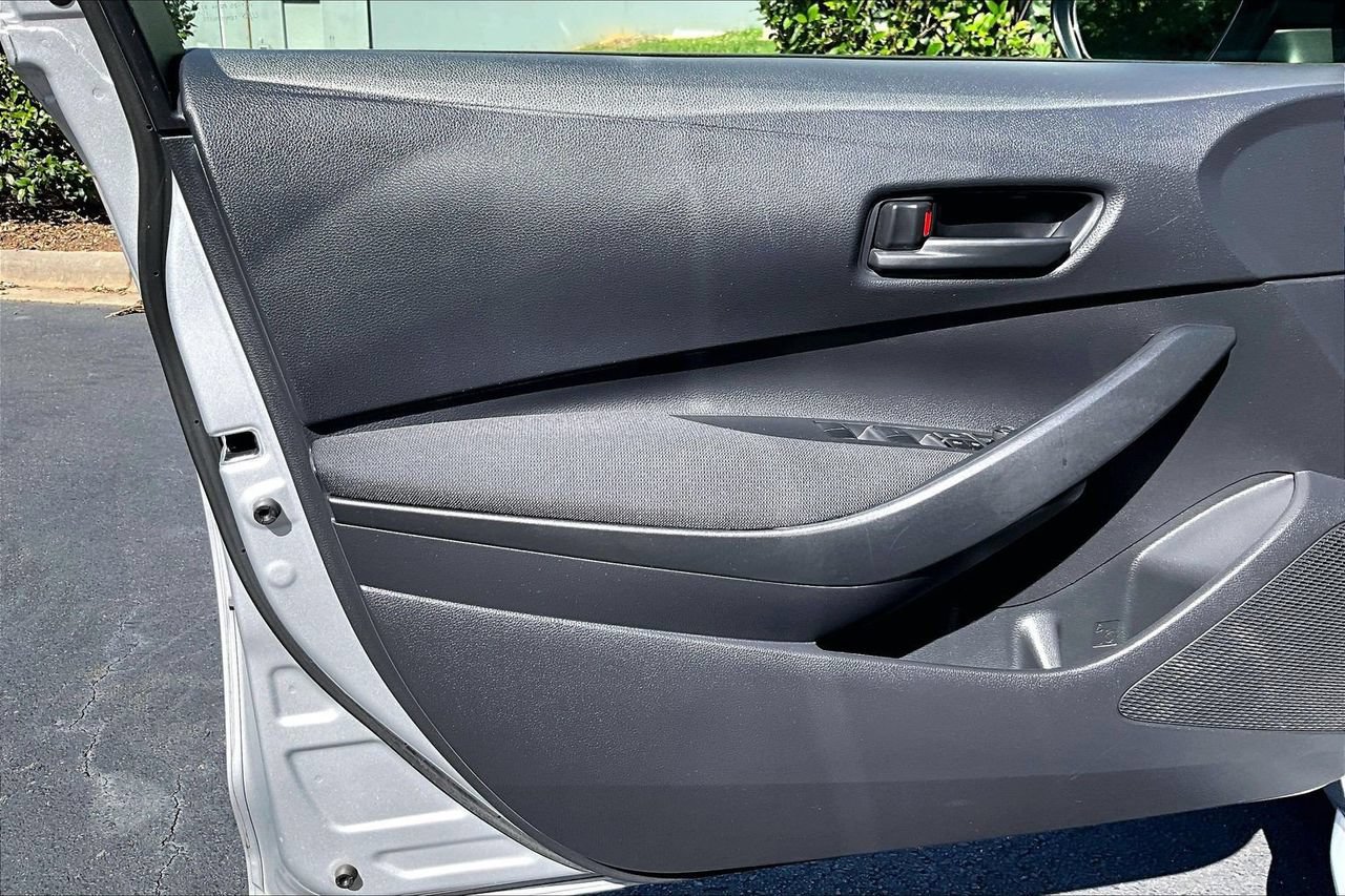 Used 2022 Toyota Corolla LE FWD image 24