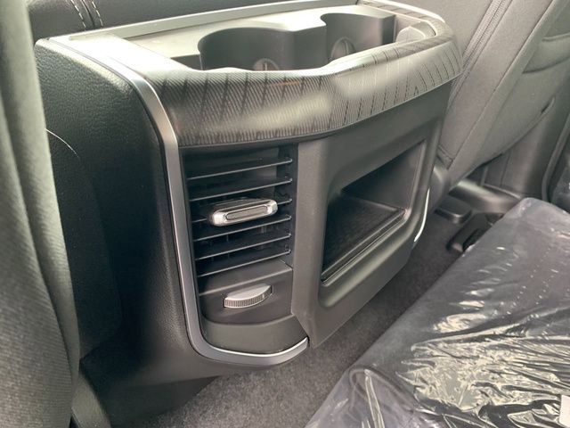 New 2026 RAM 1500 Express AWD/4WD image 15
