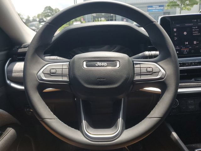 Used 2022 Jeep Compass Latitude FWD image 23