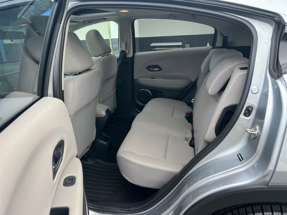 Used 2017 Honda HR-V EX image 34