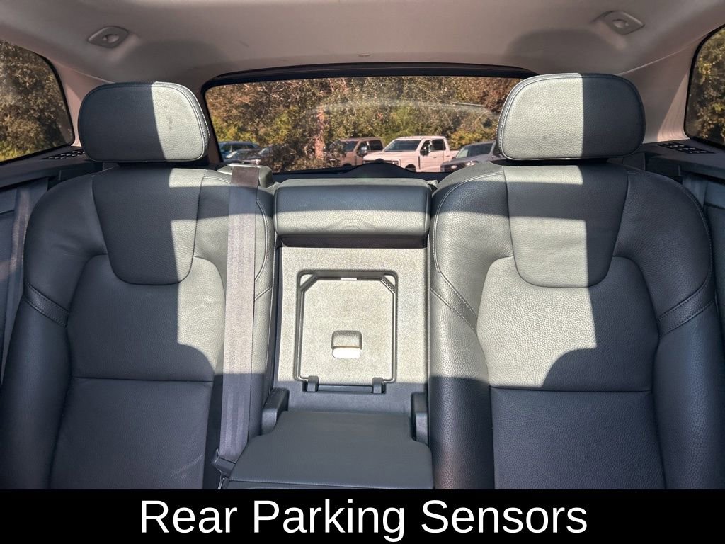 Used 2020 Volvo XC60 T5 Momentum image 14