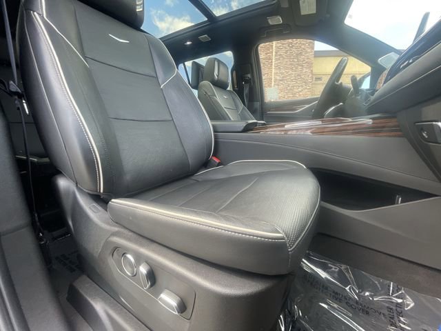 Used 2021 Cadillac Escalade Premium Luxury w/ Driver Assist Tech Package image 28