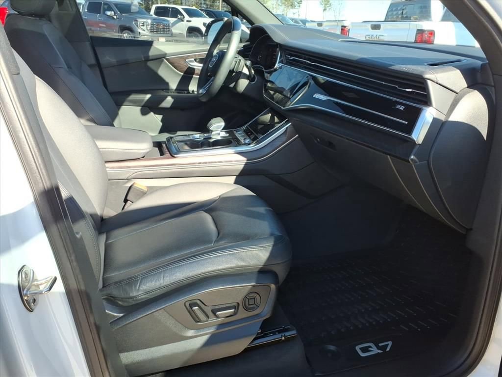 Used 2023 Audi Q7 3.0T Prestige image 10
