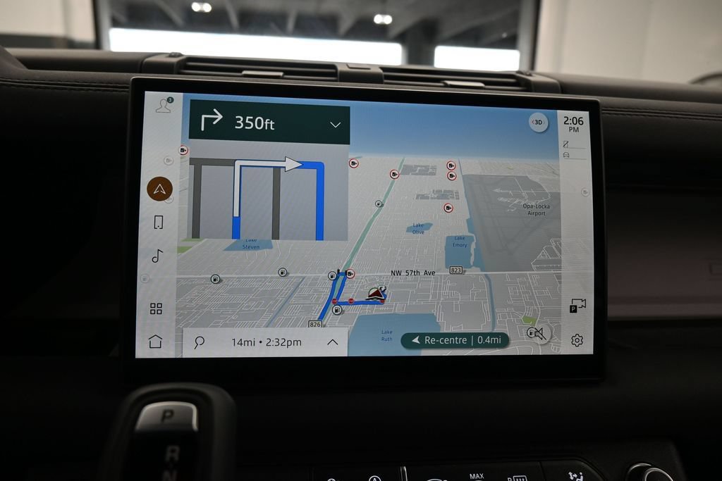 Used 2025 Land Rover Defender 110 S AWD/4WD image 21