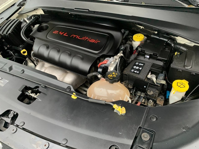 Used 2018 Jeep Compass Latitude w/ Popular Equipment Group AWD/4WD image 27
