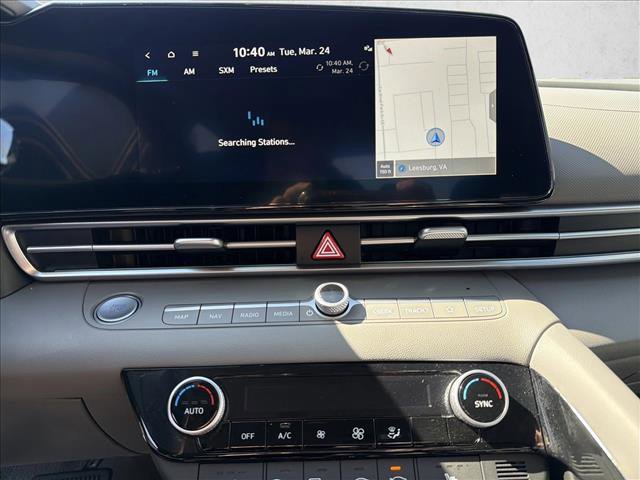 Used 2025 Hyundai Elantra SEL image 17