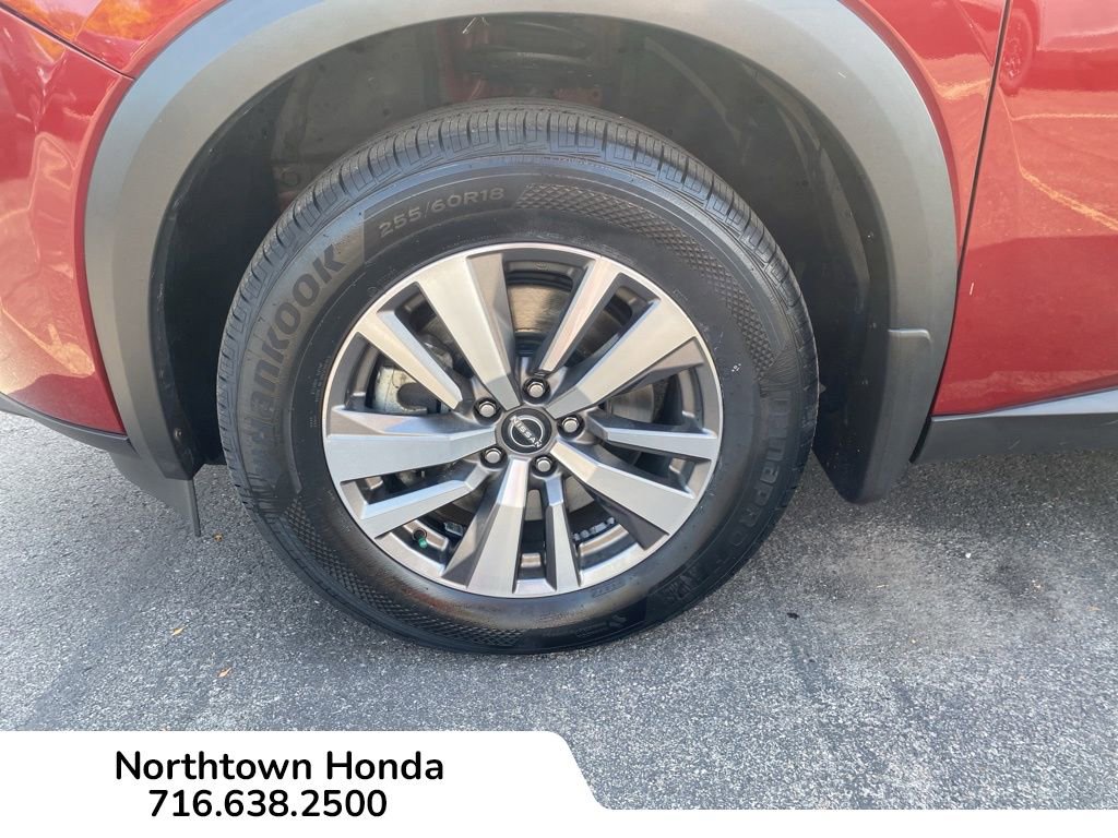 Used 2022 Nissan Pathfinder SL w/ SL Black Package image 18