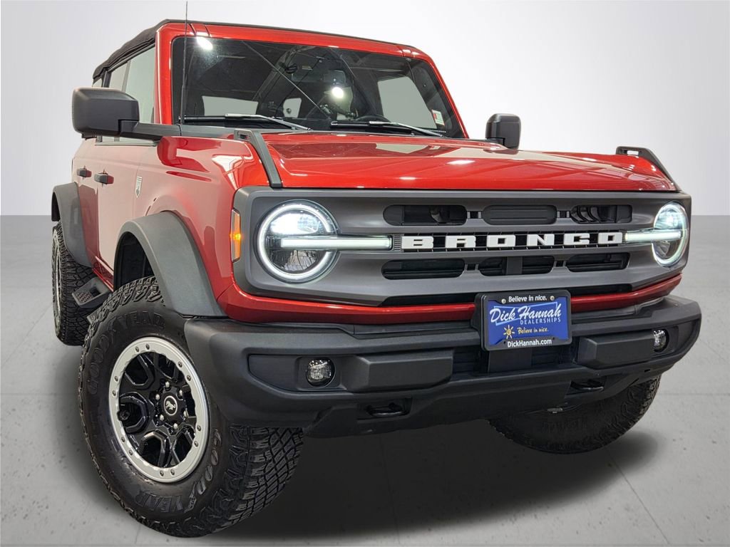 Used 2023 Ford Bronco Big Bend w/ Sasquatch Package AWD/4WD image 5