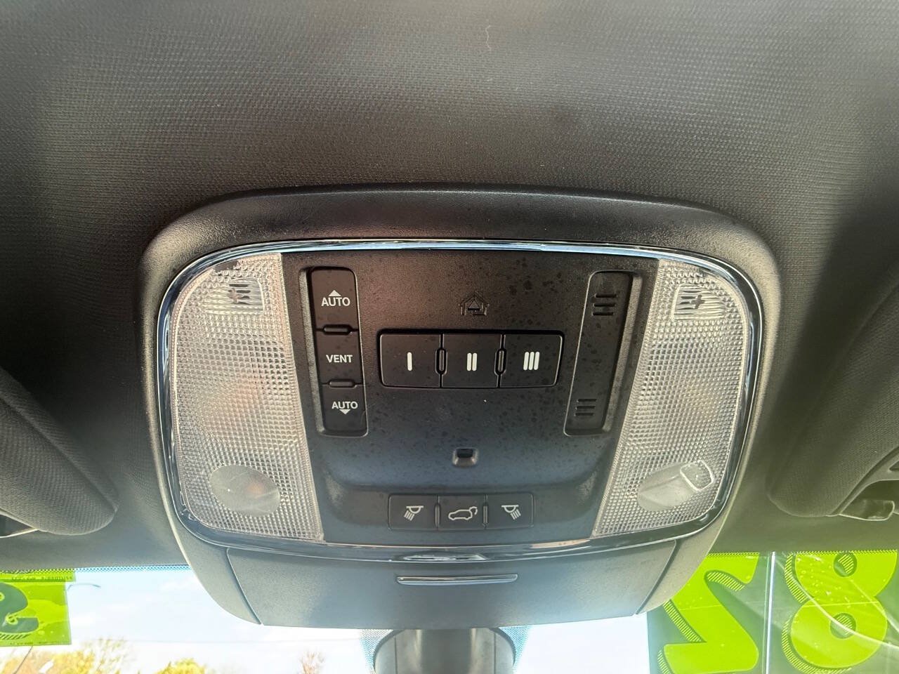 Used 2018 Jeep Grand Cherokee Limited AWD/4WD image 24