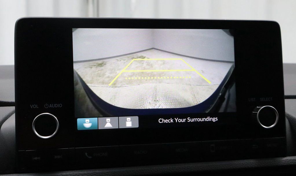 Used 2025 Honda CR-V LX image 3