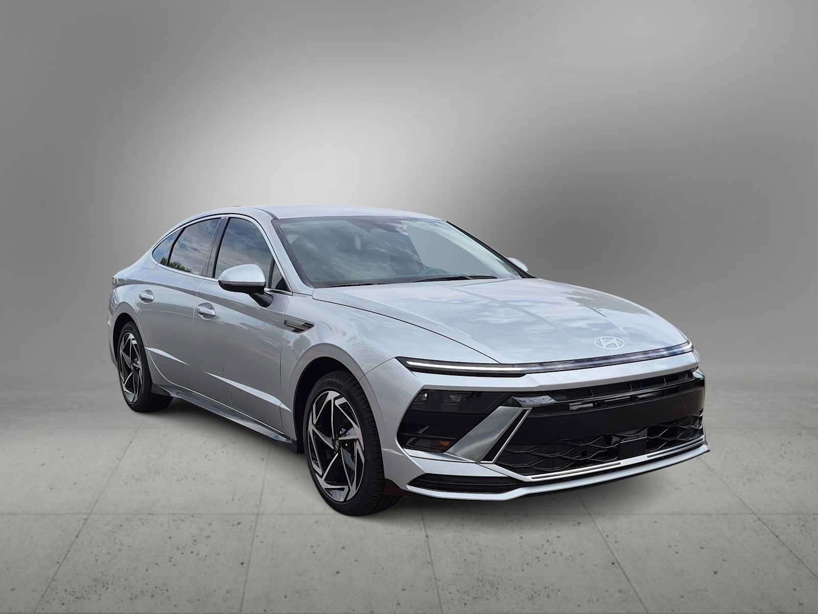 New 2026 Hyundai Sonata SEL FWD image 2