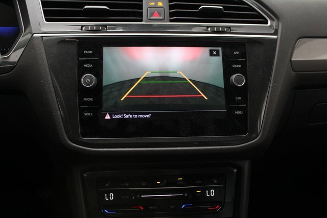 Used 2023 Volkswagen Tiguan SE image 17