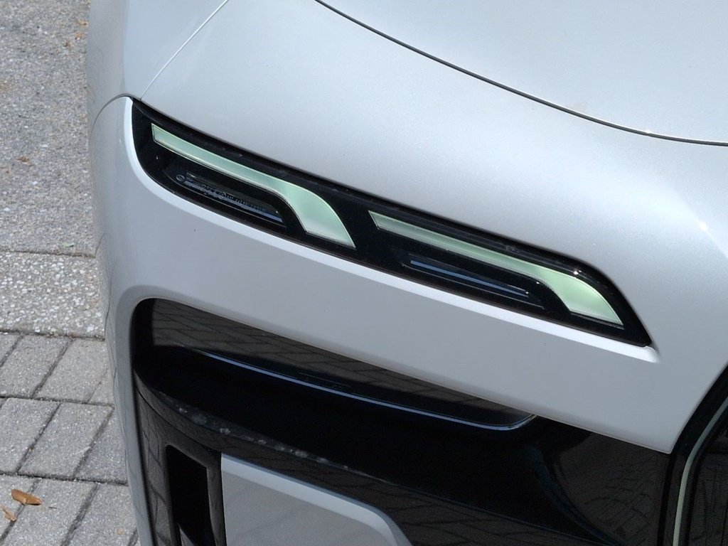New 2026 BMW 750e xDrive AWD/4WD image 10